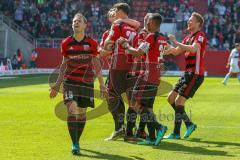 2. BL - Saison 2017/2018 - FC Ingolstadt 04 - Arminia Bielefeld - Stefan Kutschke (#20 FCI) mit dem Kopfball zum 1:0 Führungstreffer - jubel - Robert Leipertz (#13 FCI) - Marvin Matip (#34 FCI) - Marcel Gaus (#19 FCI) feuert die Fans an - Foto: Meyer Jürg