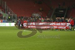 2. BL - Saison 2017/2018 - FC Ingolstadt 04 - Eintracht Braunschweig - Die Mannschaft bedankt sich bei den Fans für die Unterstützung - Südkurve - Fans - Foto: Meyer Jürgen