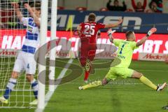 2. BL - Saison 2017/2018 - FC Ingolstadt 04 - MSV Duisburg - Hauke Wahl (#25 FCI) trifft zum 2:1 Führungstreffer - Mark Flekken Torwart (#1 Duisburg) - jubel  - Foto: Meyer Jürgen