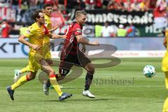 2. Bundesliga - Fußball - FC Ingolstadt 04 - 1. FC Union Berlin - 0:1 - rechts Robert Leipertz (13, FCI) Fürstner Stephan (Union 8) , hinten Kreilach Damir (Union 19)