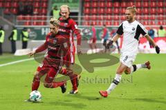 2. Bundesliga - Fußball - FC Ingolstadt 04 - SV Sandhausen - Thomas Pledl (30, FCI) Tobias Levels (3, FCI) Rurik Gislason (SV 9)