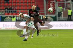 2. Bundesliga - Fußball - FC Ingolstadt 04 - SpVgg Greuther Fürth - Maximilian Wittek (3 Fürth) Tobias Levels (3, FCI)