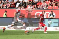 2. Bundesliga - Fußball - FC Ingolstadt 04 - 1. FC Kaiserslautern - Moritz Hartmann (9, FCI) Flanke