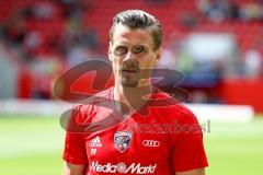 2. BL - Saison 2017/2018 - FC Ingolstadt 04 - SSV Jahn Regensburg - Stefan Kutschke (#20 FCI)  beim warm machen - Foto: Meyer Jürgen