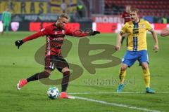 2. Bundesliga - FC Ingolstadt 04 - Eintracht Braunschweig - Sonny Kittel (10, FCI) Jan Hochscheidt (#11 Braunschweig)