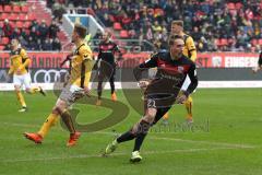 2. Bundesliga - Fußball - FC Ingolstadt 04 - Dynamo Dresden - Tobias Schröck (21, FCI) trifft zum 2:0 Tor Jubel