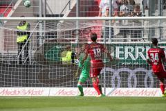 2. BL - Saison 2017/2018 - FC Ingolstadt 04 - SSV Jahn Regensburg - Martin Hansen (#35 Torwart FCI) bekommt de 2:3 Führungstreffer - Heber - Roman Bregerie (#18 FCI) - jubel - Marvin Matip (#34 FCI) - Foto: Meyer Jürgen