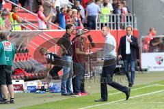 2. Bundesliga - Fußball - FC Ingolstadt 04 - SSV Jahn Regensburg - Spiel ist aus 2:4, Cheftrainer Maik Walpurgis (FCI) verlässt sofort das Spielfeld und geht in die Kabine