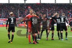 2. Bundesliga - Fußball - FC Ingolstadt 04 - SpVgg Greuther Fürth - Tor Jubel 3:0 durch Thomas Pledl (30, FCI) mit Torwart Örjan Haskjard Nyland (1, FCI)