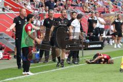 2. Bundesliga - Fußball - FC Ingolstadt 04 - 1. FC Union Berlin - 0:1 - rechts am Boden Sonny Kittel (10, FCI) Foul Cheftrainer Maik Walpurgis (FCI) und Torwarttrainer Martin Scharfer (FCI) beschweren sich lautstark