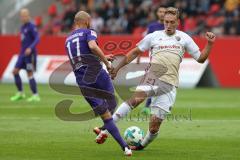 2. BL - Saison 2017/2018 - FC Ingolstadt 04 - FC Erzgebirge Aue - Tobias Schröck (#21 FCI) - Riese Philipp #17 Aue - Foto: Meyer Jürgen