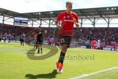 2. BL - Saison 2017/2018 - FC Ingolstadt 04 - 1. FC Union Berlin - Tobias Schröck (#21 FCI) vor dem Spiel beim warm machen -  Foto: Meyer Jürgen