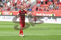 2. Bundesliga - Fußball - FC Ingolstadt 04 - 1. FC Kaiserslautern - Moritz Hartmann (9, FCI) verabschiedet sich von den Fans