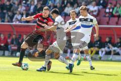 2. Bundesliga - Fußball - FC Ingolstadt 04 - DSC Armenia Bielefeld - Robert Leipertz (13, FCI) Stephan Salger (11 DSC) Henri Weigelt (31 DSC)