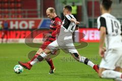 2. Bundesliga - Fußball - FC Ingolstadt 04 - SV Sandhausen - Tobias Levels (3, FCI) Philipp Förster (28 SV)