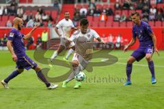 2. BL - Saison 2017/2018 - FC Ingolstadt 04 - FC Erzgebirge Aue - Dario Lezcano (#11 FCI) - Wydra Dominik #25 Aue - Foto: Meyer Jürgen