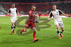 2. Bundesliga - Fußball - FC Ingolstadt 04 - SV Sandhausen - Philipp Förster (28 SV) Moritz Hartmann (9, FCI) und Knipping, Tim (34 SV)