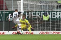 2. Bundesliga - Fußball - FC Ingolstadt 04 - SV Sandhausen - Stiefler, Manuel (21 SV)tunnelt Torwart Örjan Haskjard Nyland (1, FCI)