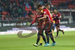 2. Bundesliga - FC Ingolstadt 04 - Eintracht Braunschweig - Almog Cohen (8, FCI) und Stefan Kutschke (20, FCI) Gespräch