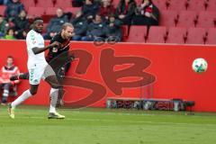 2. Bundesliga - Fußball - FC Ingolstadt 04 - SpVgg Greuther Fürth - Patrick Ebert (7, FCI) Schuß auf das Tor knapp vorbei