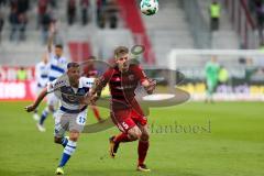 2. BL - Saison 2017/2018 - FC Ingolstadt 04 - MSV Duisburg - Kevin Wolze (#17 Duisburg) - Max Christiansen (#5 FCI) - Foto: Meyer Jürgen