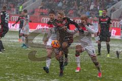 2. BL - Saison 2017/2018 - FC Ingolstadt 04 - FC St. Pauli - Thomas Pledl (#30 FCI) - Avevor Christopher St.Pauli #6 - Foto: Meyer Jürgen