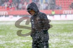 2. Bundesliga - Fußball - FC Ingolstadt 04 - FC St. Pauli - Patrick Ebert (7, FCI)  geht enttäuscht vom Platz, 0:1 Niederlage