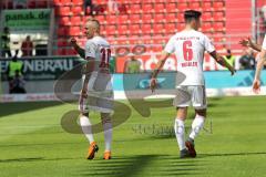 2. Bundesliga - Fußball - FC Ingolstadt 04 - Holstein Kiel - Tor Ausgleich 1:1 durch Sonny Kittel (10, FCI) Jubel Alfredo Morales (6, FCI)