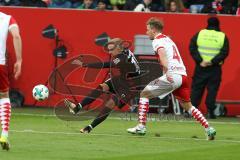 2. Bundesliga - Fußball - FC Ingolstadt 04 - Fortuna Düsseldorf - Sonny Kittel (10, FCI) Julian Schauerte (4 Fortuna)