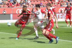 2. Bundesliga - Fußball - FC Ingolstadt 04 - 1. FC Kaiserslautern - Torchance Marvin Matip (34, FCI) Jan-Ole Sievers Torwart (32 Kaiserslautern) hält