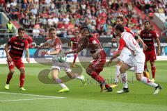 2. Bundesliga - Fußball - FC Ingolstadt 04 - SSV Jahn Regensburg - Torchance vergeben Darío Lezcano (11, FCI) Marc Lais (18 Jahn) Sebastian Nachreiner (28 Jahn)