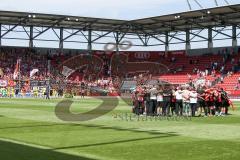 2. BL - Saison 2017/2018 - FC Ingolstadt 04 - 1. FC Union Berlin - Die Mannschaft bildet einen Kreis nach dem Spiel - Foto: Meyer Jürgen