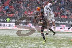 2. Bundesliga - Fußball - FC Ingolstadt 04 - FC St. Pauli - Kopfball Duell Stefan Kutschke (20, FCI) Sobiech, Lasse (3 Pauli)