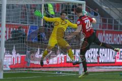 2. BL - Saison 2017/2018 - FC Ingolstadt 04 - Arminia Bielefeld - Stefan Kutschke (#20 FCI) mit dem Kopfball zum 1:0 Führungstreffer - jubel - Stefan Ortega Morena (Torwart #1 Bielefeld) - Foto: Meyer Jürgen