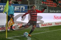 2. BL - Saison 2017/2018 - FC Ingolstadt 04 - Eintracht Braunschweig - Thomas Pledl (#30 FCI) beim Eckball - Foto: Meyer Jürgen