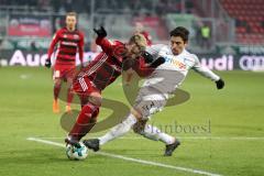 2. Bundesliga - Fußball - FC Ingolstadt 04 - VfL Bochum - Zweikampf Thomas Pledl (30, FCI) Danilo Soares (VfL 3)