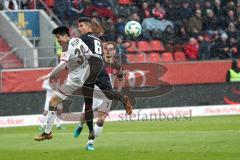 2. Bundesliga - Fußball - FC Ingolstadt 04 - FC St. Pauli - Park, Yi-Young (39 Pauli) Alfredo Morales (6, FCI) Nehrig, Bernd (7 Pauli)