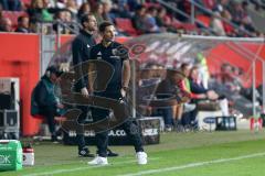 2. Bundesliga - Fußball - FC Ingolstadt 04 - 1. FC Heidenheim - Cheftrainer Stefan Leitl (FCI) an der Seitenlinie nicht erfreut