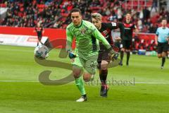 2. BL - Saison 2017/2018 - FC Ingolstadt 04 - Fortuna Düsseldorf - Raphael Wolf Torwart (30 Düsseldorf) - Thomas Pledl (#30 FCI) - Foto: Meyer Jürgen