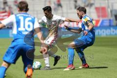 2. Bundesliga - Fußball - FC Ingolstadt 04 - Holstein Kiel - Alfredo Morales (6, FCI) Rafael Czichos (5 Kiel)