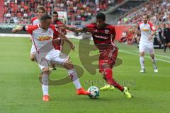 2. Bundesliga - Fußball - FC Ingolstadt 04 - SSV Jahn Regensburg - Andreas Geipl (8 Jahn) Paulo Otavio (4, FCI) Zweikampf