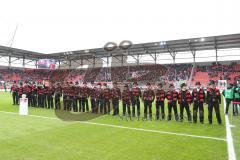 2. Bundesliga - Fußball - FC Ingolstadt 04 - SpVgg Greuther Fürth - Kaminkehrer Ingolstadt Parade Spalier Glück