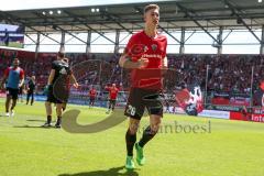 2. BL - Saison 2017/2018 - FC Ingolstadt 04 - 1. FC Union Berlin - Phil Neumann (#26 FCI) vor dem Spiel beim warm machen - Foto: Meyer Jürgen