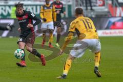 2. BL - Saison 2017/2018 - FC Ingolstadt 04 - Dynamo Dresden - Christian Träsch (#28 FCI) - Philip Heise (#16 Dresden) - Foto: Meyer Jürgen