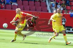 2. BL - Saison 2017/2018 - FC Ingolstadt 04 - 1. FC Union Berlin - Dario Lezcano (#11 FCI) wird gefoult von Pedersen Kristian #6 gelb Berlin - Foto: Meyer Jürgen