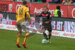 2. BL - Saison 2017/2018 - FC Ingolstadt 04 - Dynamo Dresden - Marcel Gaus (#19 FCI) - Jannik Müller (#18 Dresden) - Foto: Meyer Jürgen