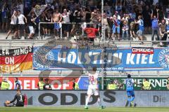 2. Bundesliga - Fußball - FC Ingolstadt 04 - Holstein Kiel - Tor David Kinsombi (6 Kiel) Jubel Torwart Örjan Haskjard Nyland (1, FCI) am Boden