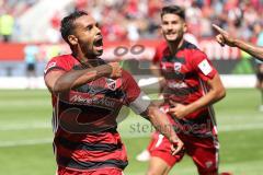 2. Bundesliga - Fußball - FC Ingolstadt 04 - SSV Jahn Regensburg - Marvin Matip (34, FCI) köpft zum Tor, 2:1 Jubel, klopft sich auf die Brust