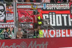 2. BL - Saison 2017/2018 - FC Ingolstadt 04 -1. FC Nürnberg - Robert Leipertz (#13 FCI) schiesst den 1:0 Führungstreffer - jubel - Almog Cohen (#8 FCI) freut sich und springt auf die Bande - Foto: Meyer Jürgen