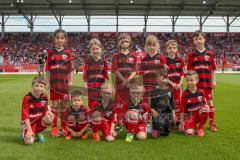 2. BL - Saison 2017/2018 - FC Ingolstadt 04 -1. FC Nürnberg - MediaMarkt Kinder vor dem Spiel - Foto: Meyer Jürgen